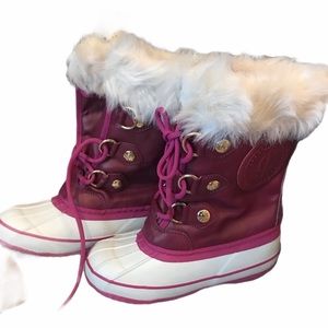 Juicy Couture snow boots sz 3